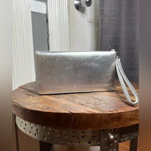 Silver clutch